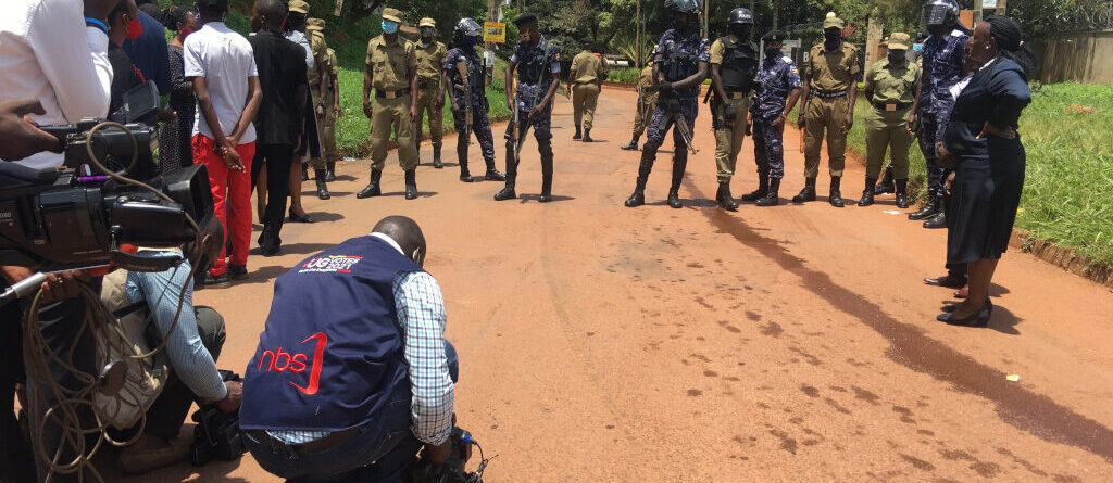 Police engage journalists